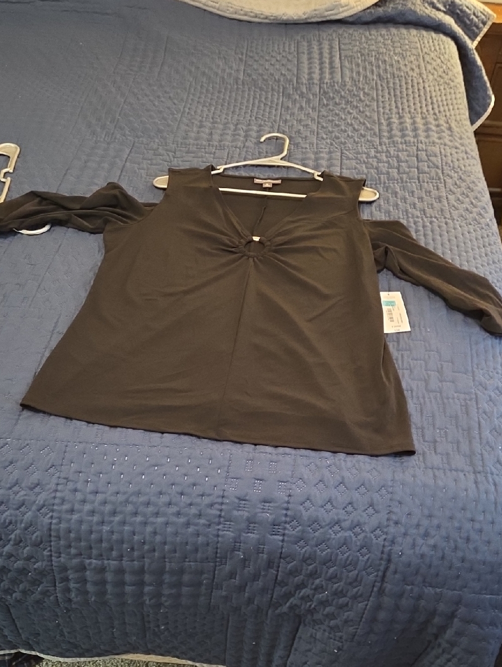NWT BOLD elements Black Cold-Shoulder Knot-Front Top-Size XL